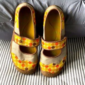 Keen Sz 6 Harvest Mary Janes yellow/ brown/orange